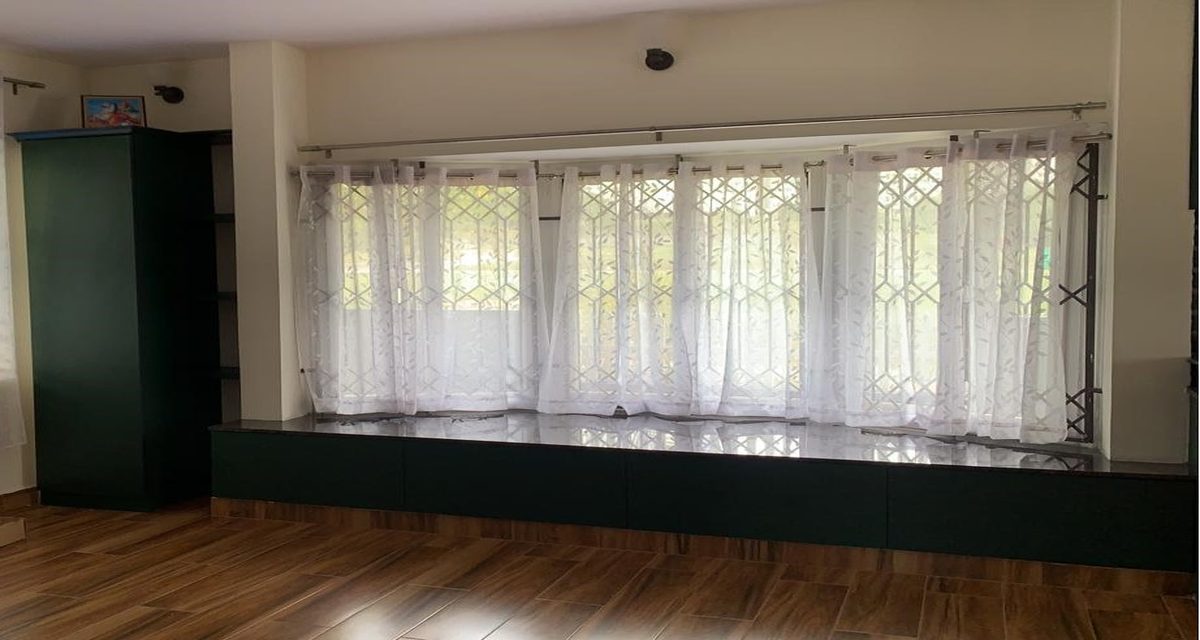 Anekal Villa - Bay Window Dining Area