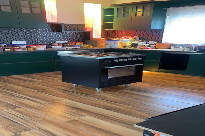 Anekal Villa - Island Kitchen